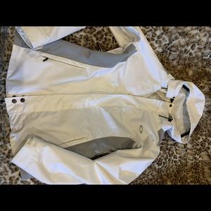 Oakley winter shell- lots of features!